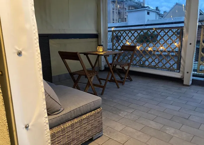 Monolocale Con Ampio Terrazzo