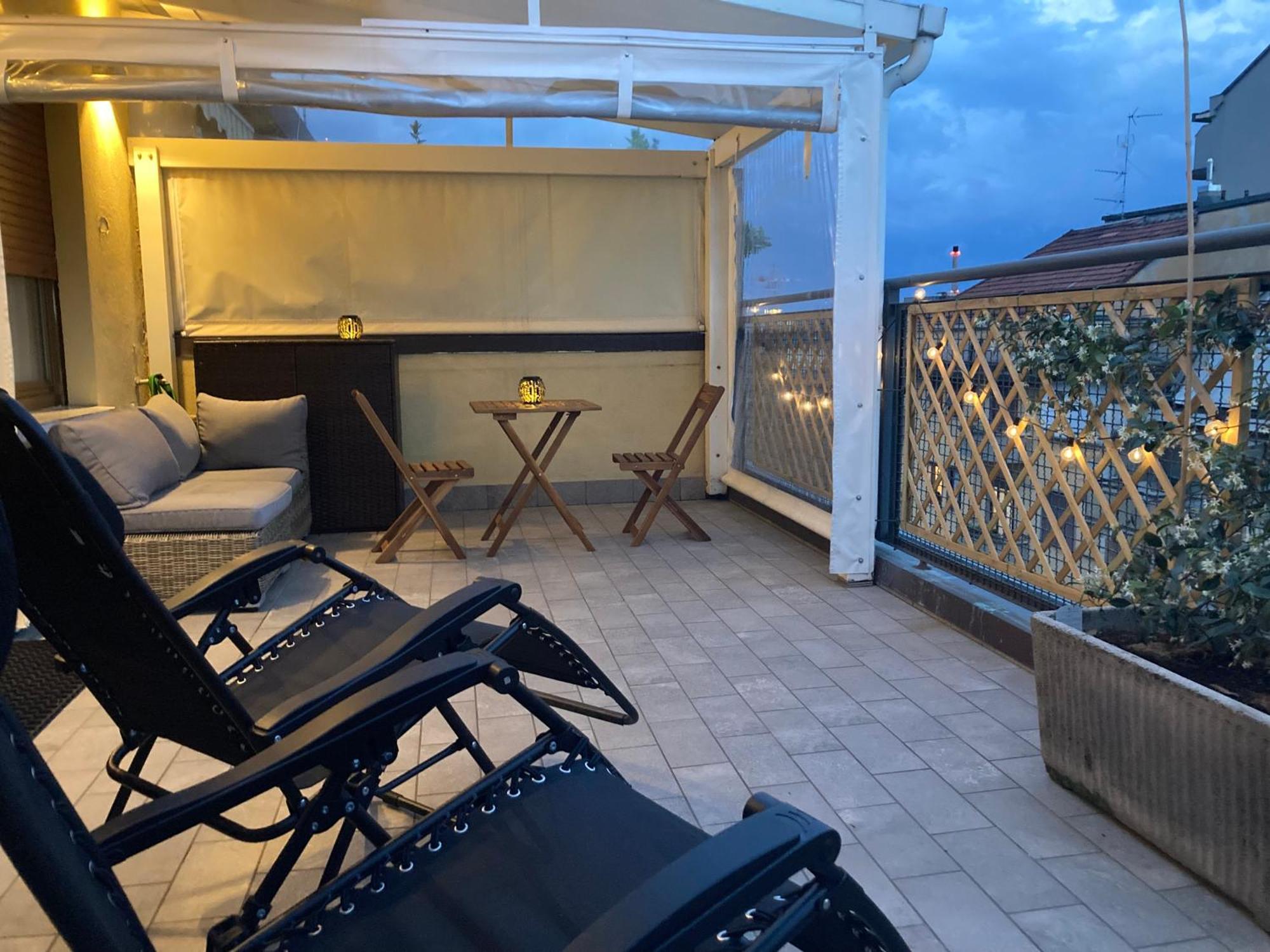 Appartamento Monolocale Con Ampio Terrazzo